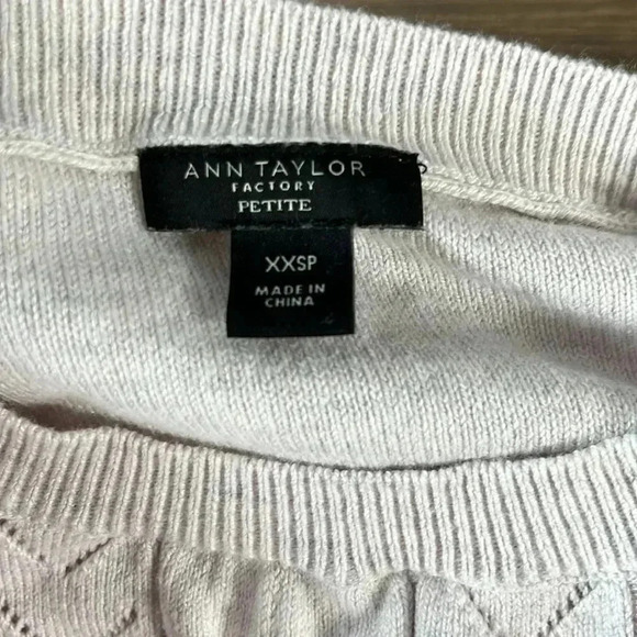 Women’s XXSP Ann Taylor Light Grey Sweater with Pearl Accents - Picture 5 of 5